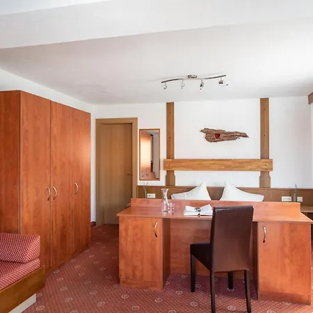 Hotel Bergland 3*