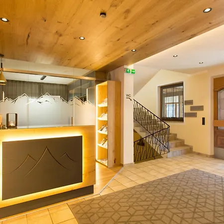 Bergland アルツル・イム・ピッツタール